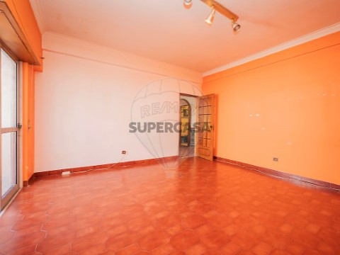 Apartamento T3 em Ramada e Caneças, Odivelas