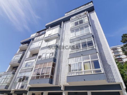 Apartamento T4 em Rio de Mouro, Sintra