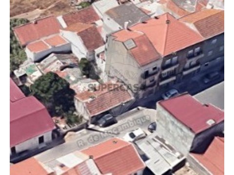 Moradia T6 em Sacavém e Prior Velho, Loures