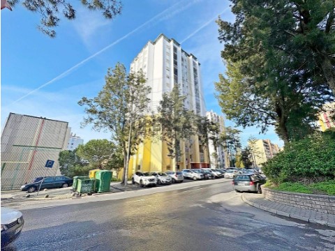 Apartamento T3 em Algueirão-Mem Martins, Sintra