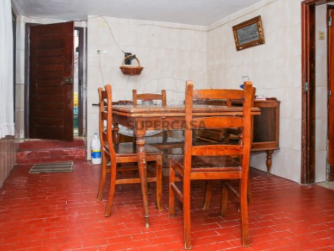 Moradia T3 em São Pedro da Cadeira, Torres Vedras