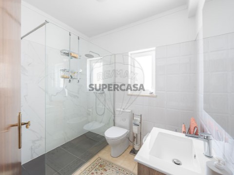 Huis 5 kamers Op União Freguesias Santa Maria, São Pedro e Matacães, Torres Vedras