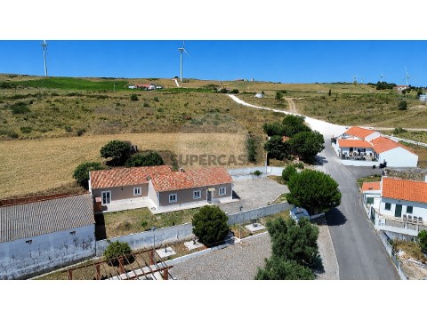 Moradia T3 em União Freguesias Santa Maria, São Pedro e Matacães, Torres Vedras