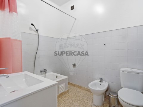 Apartamento T2 em União Freguesias Santa Maria, São Pedro e Matacães, Torres Vedras