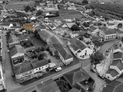 Moradia T5 em Azoia de Cima e Tremês, Santarém