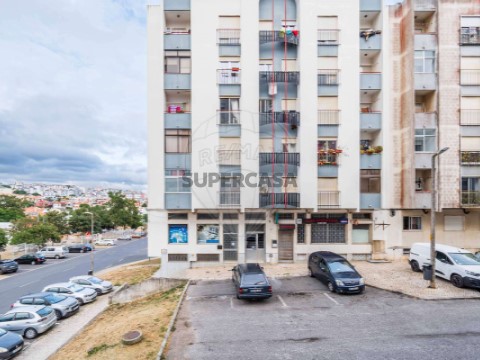 Apartamento T3 em Rio de Mouro, Sintra