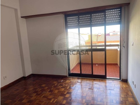 Apartamento 2 habitaciones en Agualva e Mira-Sintra, Sintra