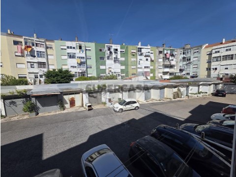 Garagem em Agualva e Mira-Sintra, Sintra