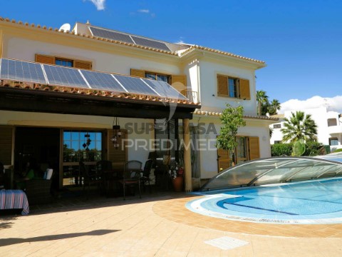 Moradia T4 em Porches, Lagoa