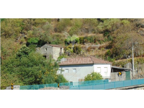 Moradia T2 em Parada de Cunhos, Vila Real