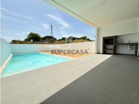 Moradia Geminada T3 em São Sebastião, Setúbal