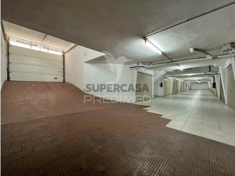 Garaje en São Sebastião, Setúbal