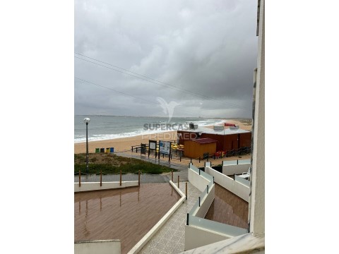 Apartamento T2 em Atouguia da Baleia, Peniche