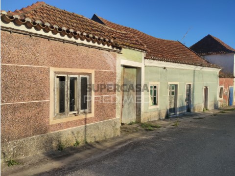 Moradia T5 em Achete, Azoia de Baixo e Póvoa de Santarém, Santarém