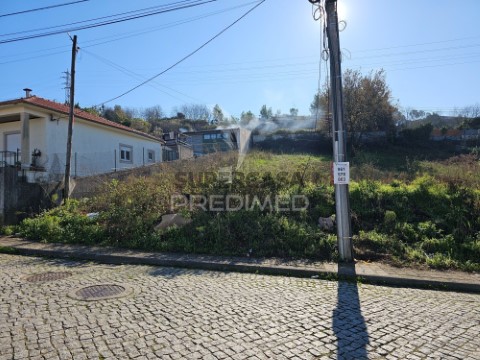 Terreno em Santo Tirso, Couto (S.Cristina e S.Miguel) e Burgães, Santo Tirso