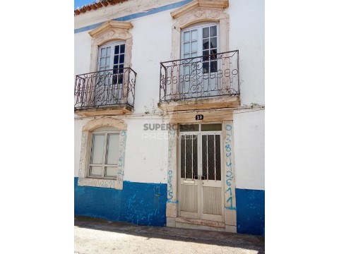 房子 6 卧室 在 Borba (São Bartolomeu), Borba