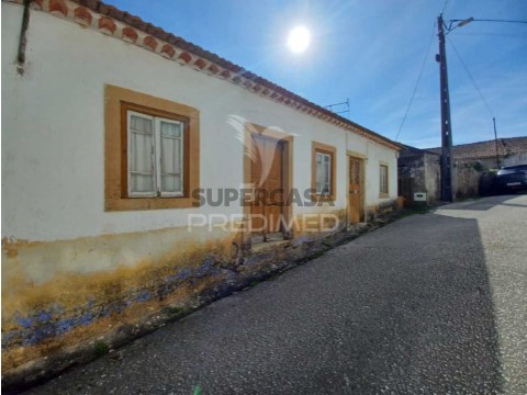 Moradia T6 em Casais e Alviobeira, Tomar