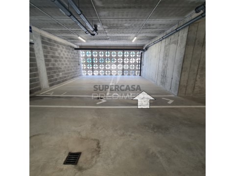 Garage Op Canidelo, Vila Nova de Gaia