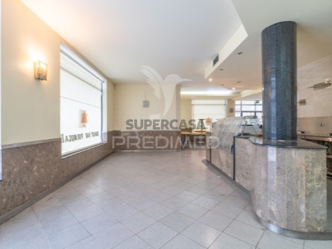 Comercial em Águas Santas, Maia