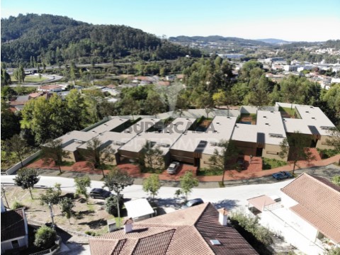 Moradia T4 em Celeirós, Aveleda e Vimieiro, Braga