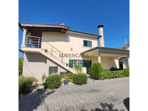 Moradia T4 em Nossa Senhora Misericórdias, Ourém