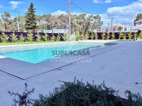 Moradia T5 em Charneca de Caparica e Sobreda, Almada