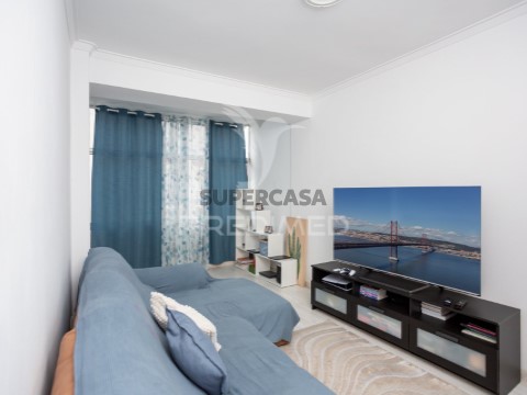 Apartamento T3 em Laranjeiro e Feijó, Almada