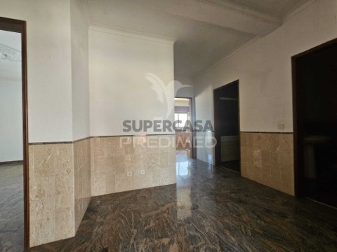Apartamento T4 em Gaio-Rosário e Sarilhos Pequenos, Moita
