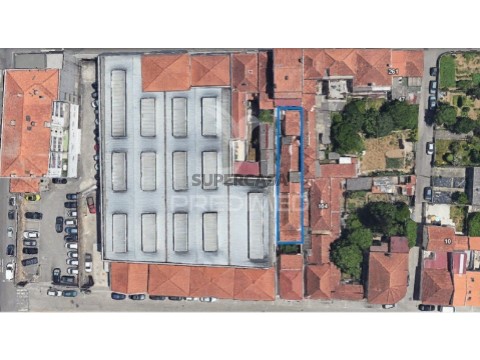 Terreno em Santa Marinha, Vila Nova de Gaia