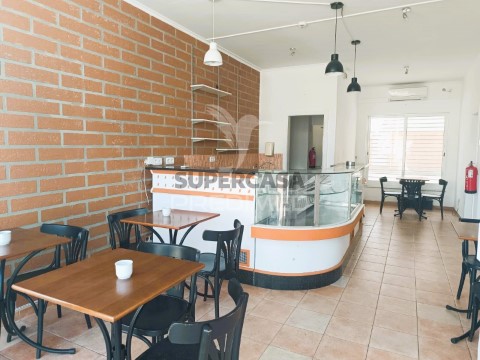 Comercial em Malagueira e Horta das Figueiras, Évora