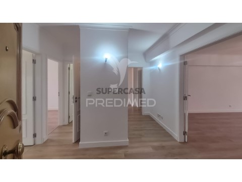 Apartamento T3 em São Domingos de Benfica, Lisboa