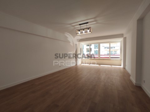 Apartamento T3 em São Domingos de Benfica, Lisboa