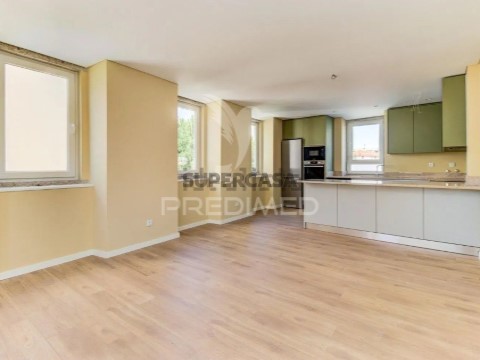 Apartamento T2 em Massamá e Monte Abraão, Sintra