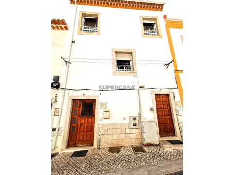 Apartamento T6 em São João Baptista e Santa Maria dos Olivais, Tomar