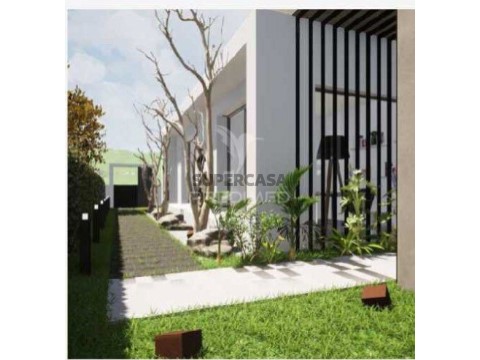 Moradia T3 em Charneca de Caparica e Sobreda, Almada