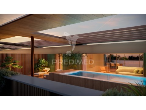 Apartamento T4 em Ramalde, Porto