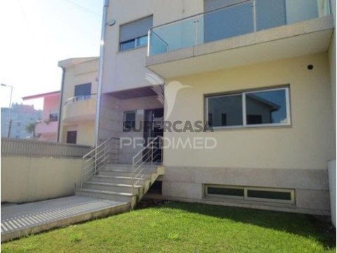 Moradia T4 em Vilar do Paraíso, Vila Nova de Gaia