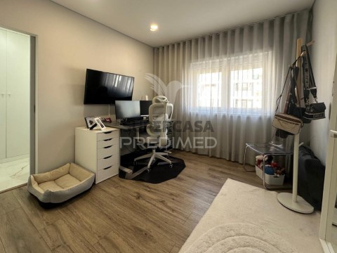 Apartamento T2 em União das Freguesias de Setúbal, Setúbal