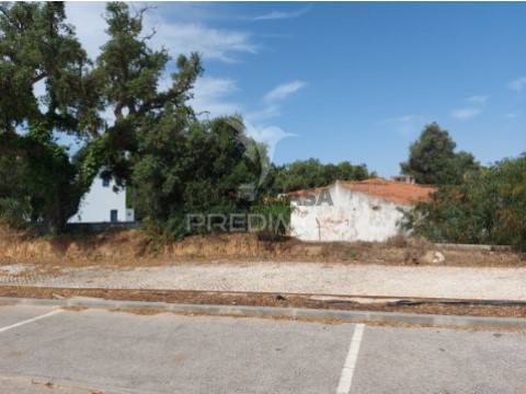 Moradia T3 em Albufeira e Olhos de Água, Albufeira