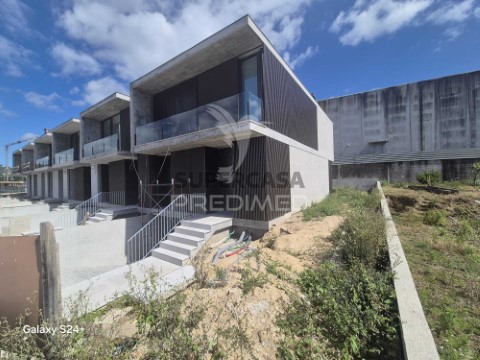 Moradia T3 em Merelim (São Paio), Panoias e Parada de Tibães, Braga