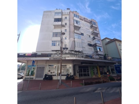 Apartamento T1 em Venteira, Amadora