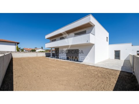 Moradia T4 na Batalha, Batalha