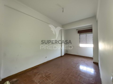Apartamento T2 em União das Freguesias de Setúbal, Setúbal