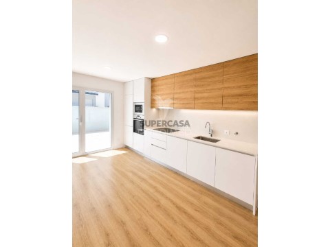 Apartamento T2 em Marrazes e Barosa, Leiria