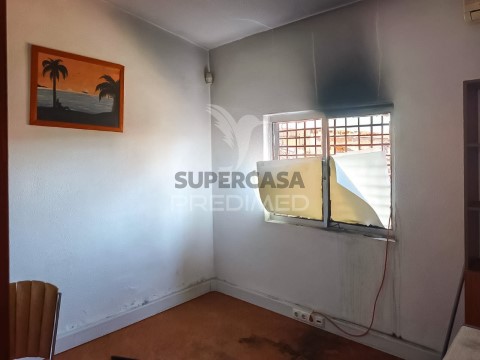 Moradia T3 em Azeitão (São Lourenço e São Simão), Setúbal