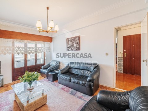 Apartamento T3 em Massamá e Monte Abraão, Sintra