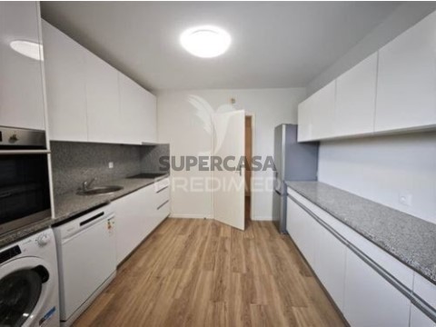 Apartamento T3 em Ramalde, Porto