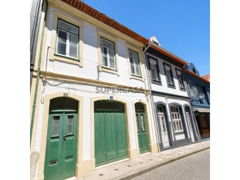 Moradia T5 em Glória e Vera Cruz, Aveiro