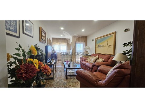 Apartment 2 bedrooms in Carcavelos e Parede, Cascais