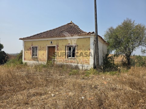Moradia T2 em Casével e Vaqueiros, Santarém